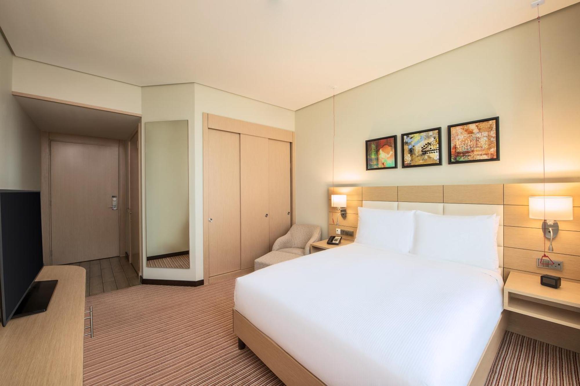 Hilton Garden Inn Al Khobar Exterior photo